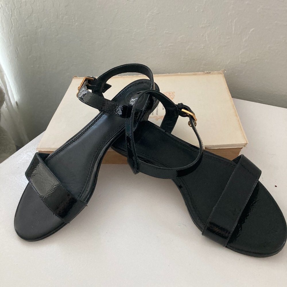 Tory Burch Shoes | Laurel Black Patent Leather Charm Sandals | Women Size 5